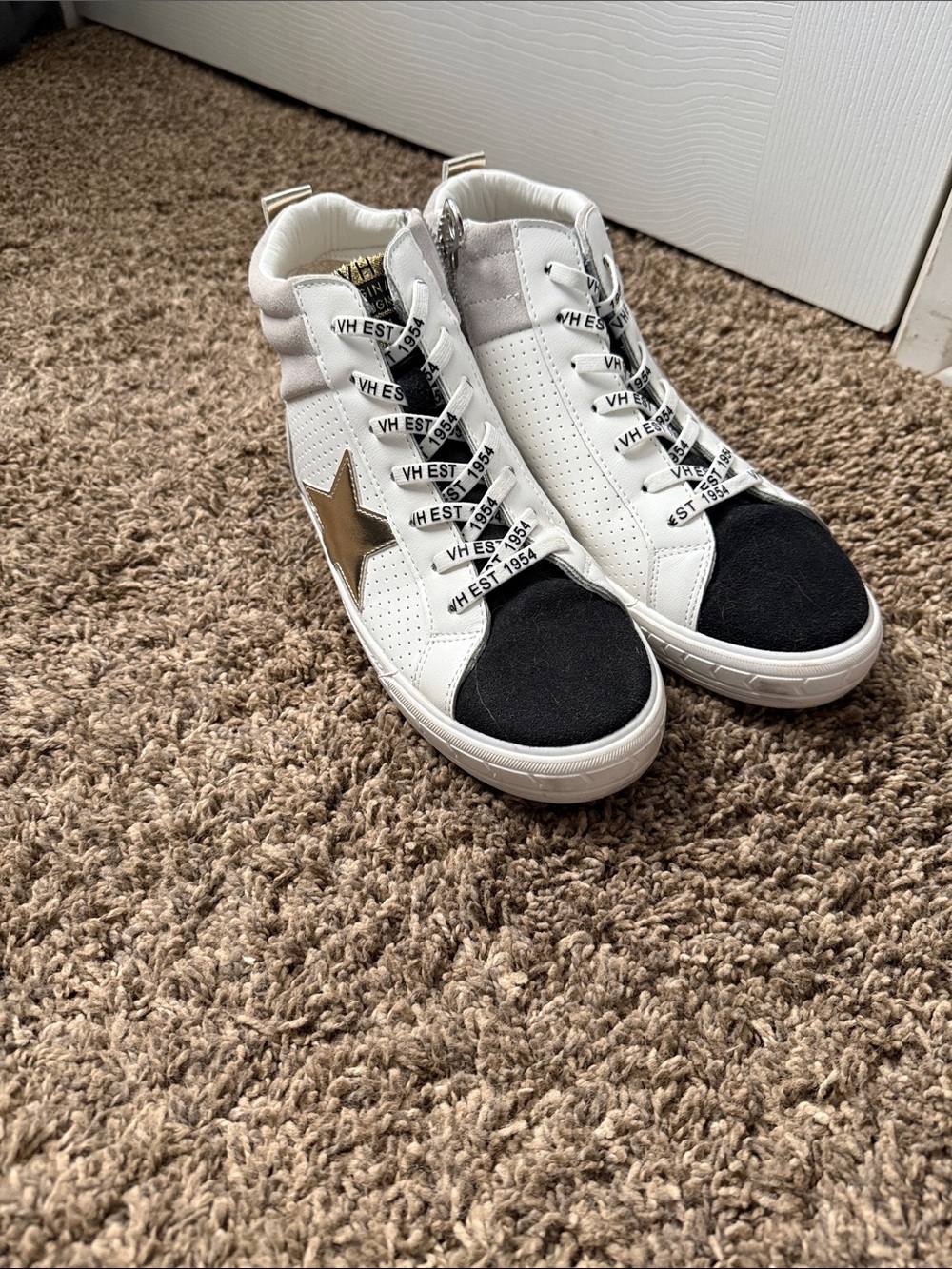 Vintage Havana White High-Top Sneakers with Black Toe and Gold Star Accent